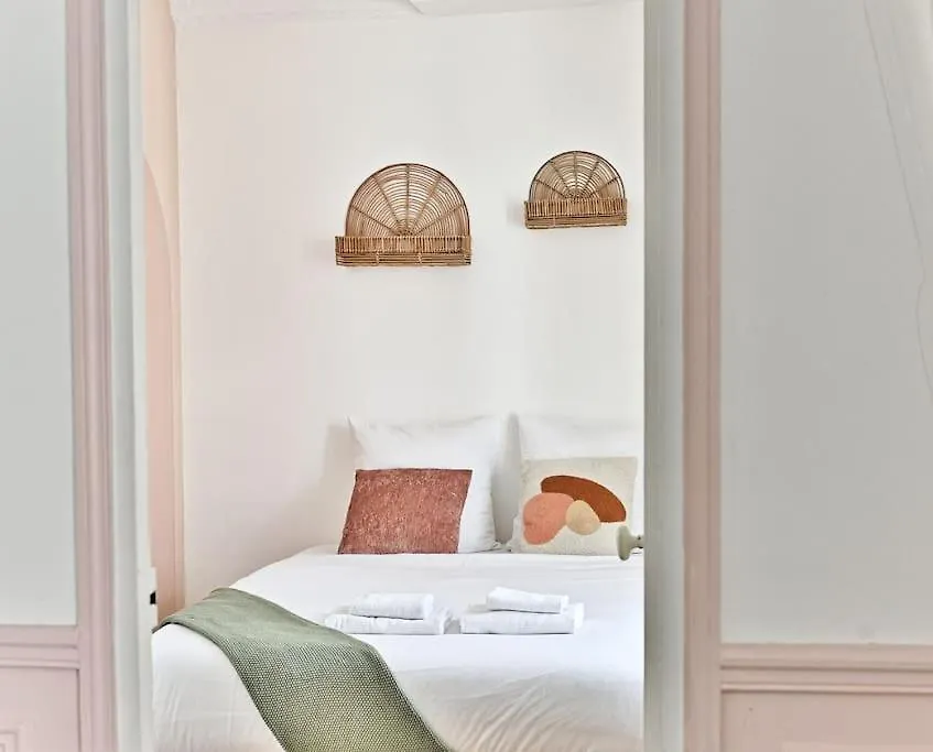 Daire Magnifique Appartement Rose A #Garemontparnasse Paris