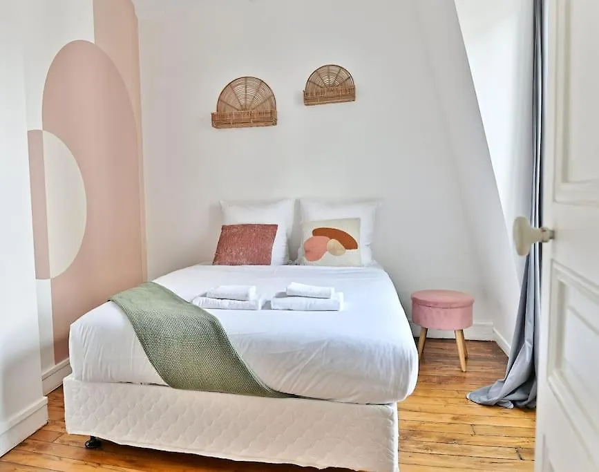 Daire Magnifique Appartement Rose A #Garemontparnasse Paris